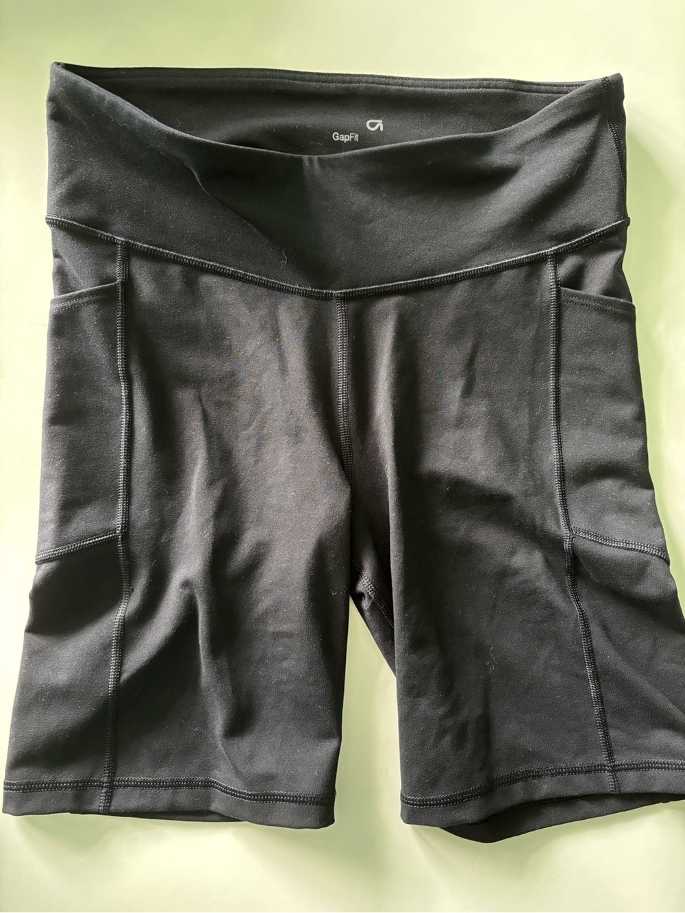 GAP Women's Black High-Rise Bike Shorts with Side Pockets